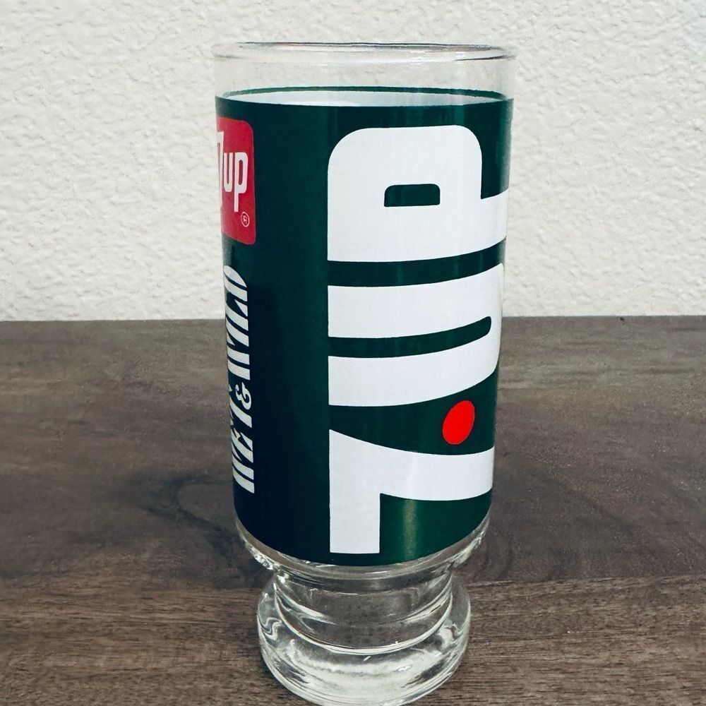 7 Up Vintage Collector Soda Glass